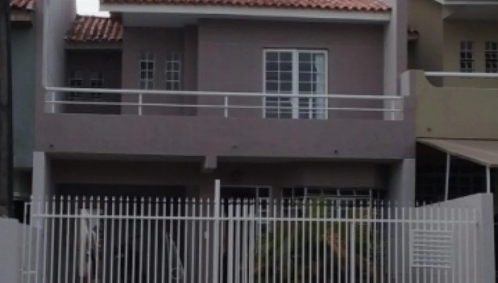 Residência após renovação de pintura externa